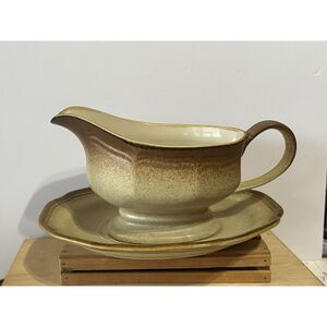 Mikasa~Whole Wheat Gravy Boat With‎ Under Plate E8000 Vintage Japan